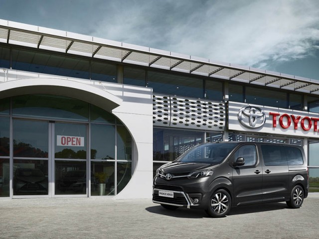 Toyota España lanza PROACE VERSO VIP