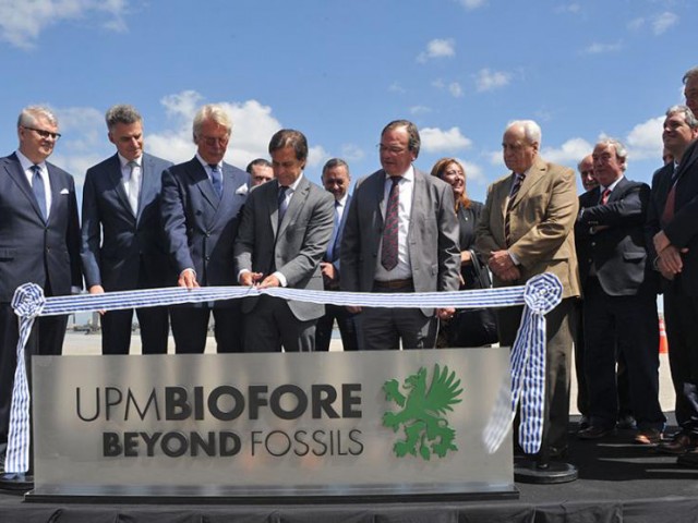 Ceremonia de apertura de la terminal portuaria de UPM: El nuevo servicio, cuyo costo fue de 280 millones de dólares, recibirá 100 barcos al año y seis trenes diarios.