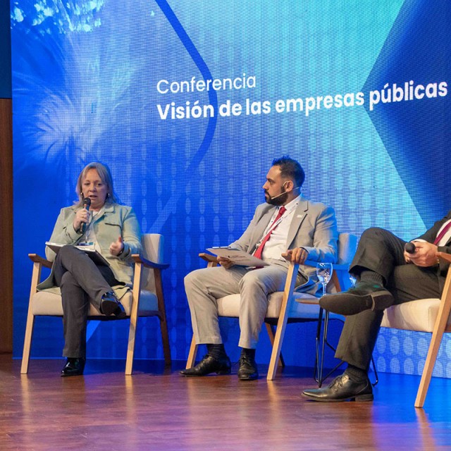 UTE en el X Congreso de LATAM Renovables: “Energía del Futuro, por un Compromiso Nacional"