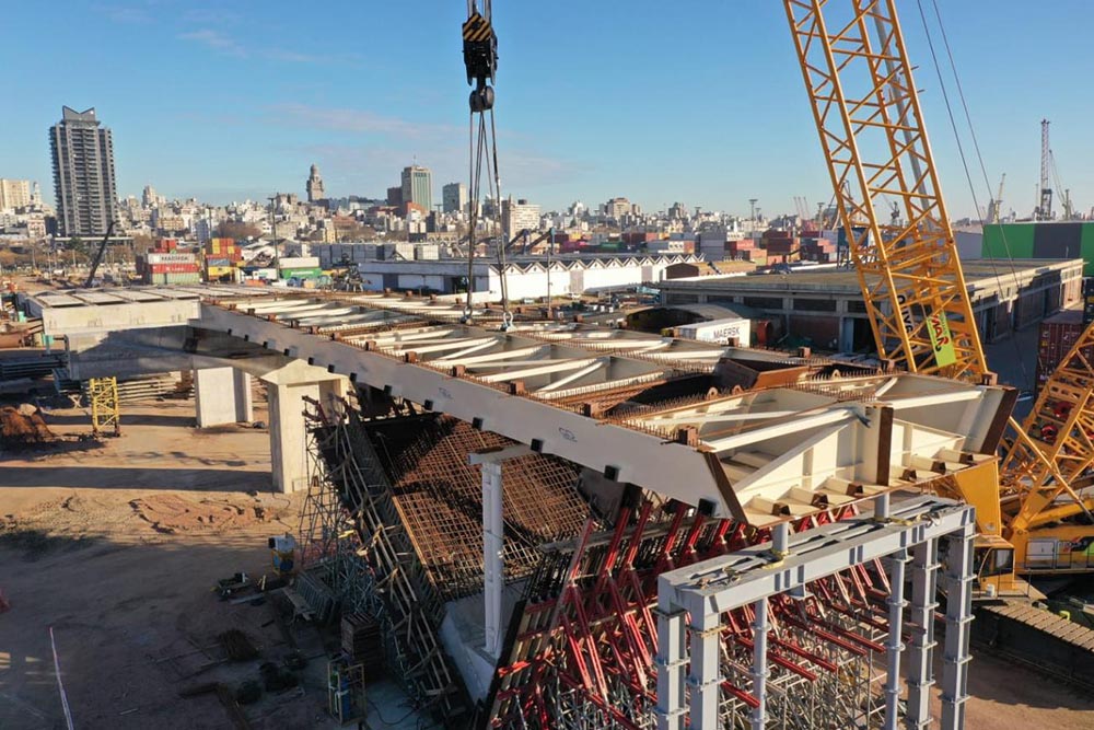 Avanzan obras del viaducto en rambla portuaria de Montevideo