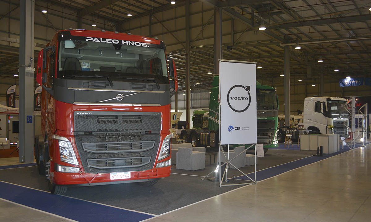 Volvo marcó presencia con sus imponentes FH