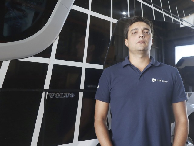 Mercado de ómnibus nuevos / FERNANDO VERÓN, EJECUTIVO DE VENTAS de VOLVO:“Hay empresas que están muy interesadas en los paquetes de seguridad”