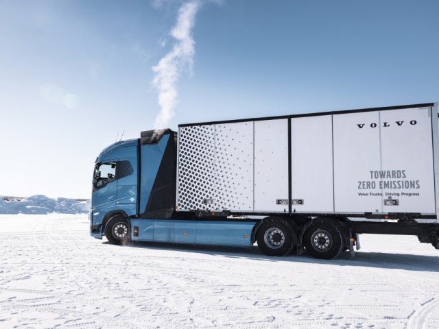 Volvo Trucks prueba camiones eléctricos de hidrógeno en carreteras públicas