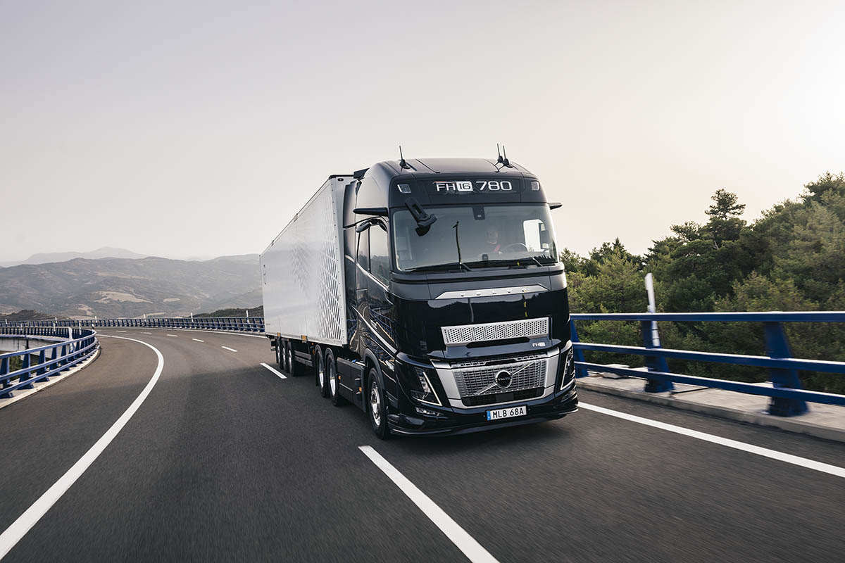 Un nuevo motor más potente para el Volvo FH16 ofrece una productividad maximizada