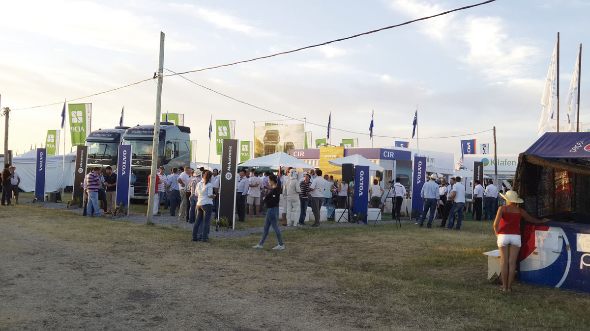 Repaso Expo Activa 2015: Mekatronic completa la gama con el Volvo FH